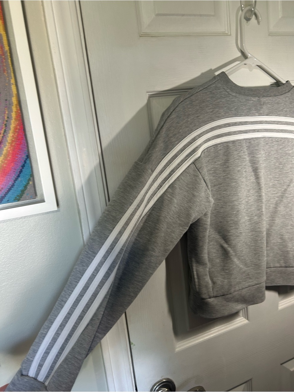 Adidas Wrapped 3-Stripes sweatshirt Slightly cropped Size XS Gray White Pockets - Picture 5 of 12